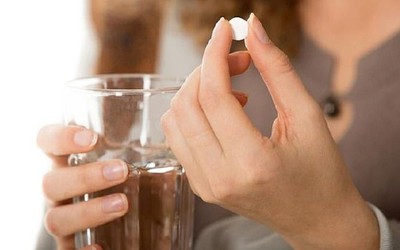 Cô gái trẻ uống nhầm thuốc ngủ trong ngày cưới và cái kết