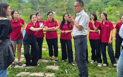 Tiến sĩ Nguyễn Văn Y – Hành trình từ cậu bé nghèo đến người Thầy truyền cảm hứng cho nhiều thế hệ học trò