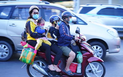 Dự báo thời tiết ngày 20/4: Nhiều nơi đang nắng nóng bất chợt đổ mưa rào