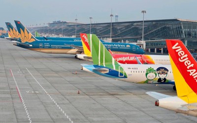 Bản tin 20/4: Giá vé máy bay nội địa tăng mạnh dịp lễ 30/4-1/5