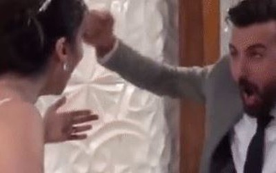Trong ngày cưới, chú rể có hành động "kém duyên" gây phẫn nộ