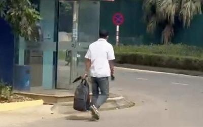 Điều tra nghi án người đàn ông cầm dao cướp ngân hàng ở Hà Nội