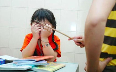 Tiếng khóc nơi góc tối
