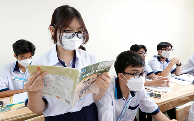 Bản tin 24/4: 4 đối tượng được tuyển thẳng vào lớp 10 công lập