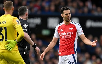 Arsenal có thể kéo Merino trở lại tuyến giữa trong trận gặp PSG