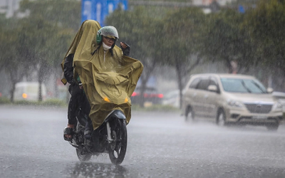 Dự báo thời tiết ngày 27/4: Miền Bắc mưa to diện rộng, cảnh báo lốc, sét và gió giật mạnh