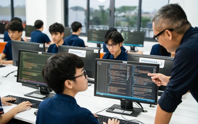 Tỉnh táo lựa chọn trước ma trận ngành Công nghệ thông tin