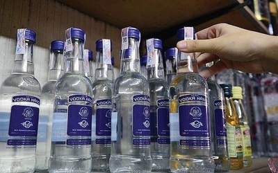 Ông chủ rượu Vodka báo lãi kỷ lục nhờ thanh lý tài sản