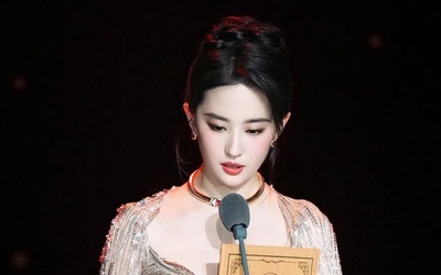 Lưu Diệc Phi giành giải "Nữ diễn viên của năm" nhưng gây tranh cãi vì điều này