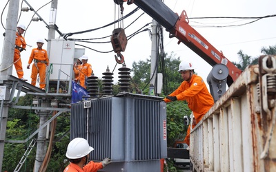 EVNHANOI: Thực hiện tốt công tác phòng chống
thiên tai và tìm kiếm cứu nạn đảm bảo an toàn cung cấp điện