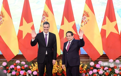 Lễ đón trọng thể Thủ tướng Tây Ban Nha