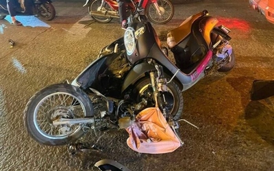 Xe cứu thương vượt đèn đỏ, tông tử vong người phụ nữ đi xe máy