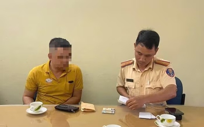 Xử phạt tài xế xe buýt cố tình mở cửa va vào xe máy chở trẻ nhỏ