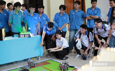 Bài toán thu hẹp khoảng cách giới trong ngành STEM