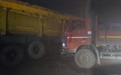 Xe tải đâm vào xe kéo trong đêm khiến 13 người thiệt mạng