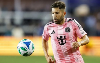 Jordi Alba sẽ tiếp tục sát cánh cùng Messi