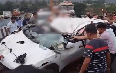 Ô tô mất lái lao xuống sông, 5 người trên xe đều không qua khỏi