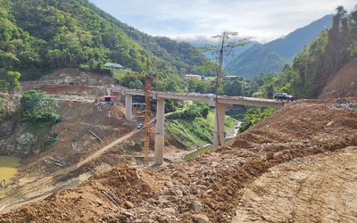 Nghệ An: Đẩy nhanh tiến độ dự án giao thông kết nối 2 xã vùng sâu của huyện Tương Dương