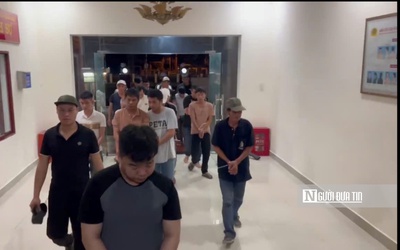 Quảng Ngãi: Bắt 29 đối tượng đang chơi xóc đĩa trong đám tang