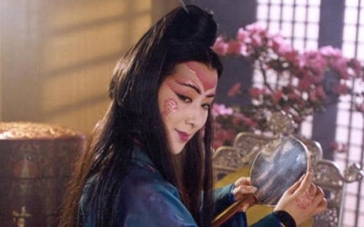 Kiếm hiệp Kim Dung: Vì sao Đông Phương Bất Bại không giết Nhậm Ngã Hành để trừ hậu họa?