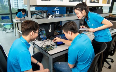 Đặt chuẩn đào tạo ngành bán dẫn: Có phù hợp khi cần nguồn lực lớn?