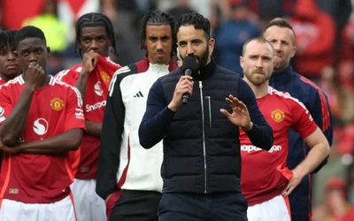 Manchester United bay gấp sang châu Á sau mùa giải tệ hại