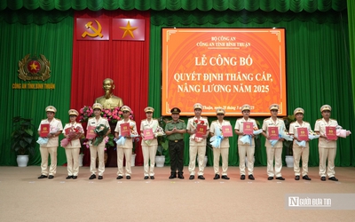 Hơn 690 cán bộ, chiến sĩ Công an Bình Thuận được thăng cấp bậc hàm và nâng bậc lương