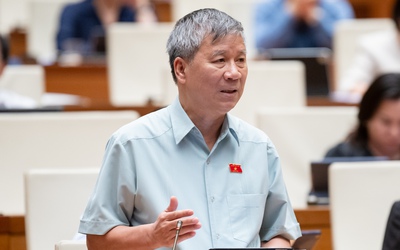 Đại biểu Quốc hội nói ngưỡng mộ người phát biểu không cầm giấy đọc