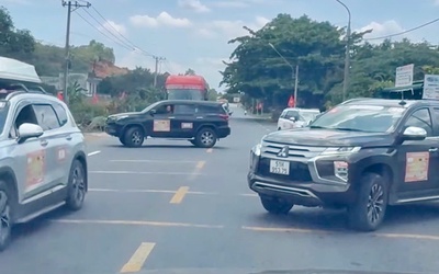 Xác minh vụ 2 ô tô chắn ngang Quốc lộ 20 cho đoàn xe doanh nhân đi qua