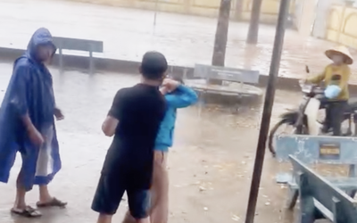 Khi những người thầy bị hành hung