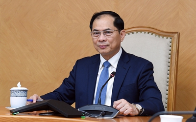 Việt Nam làm gì để duy trì thế cân bằng giữa các trung tâm quyền lực lớn?