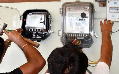 Khăng khăng cho rằng hàng xóm câu trộm điện, người đàn ông có hành động "khó chấp nhận"