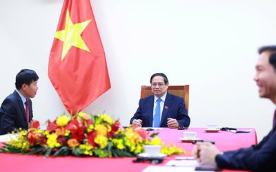 Thủ tướng Phạm Minh Chính điện đàm với Thủ tướng Singapore