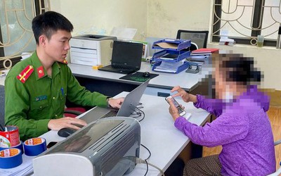 Tức tốc ra ngân hàng chuyển khoản sau cuộc gọi video của công an rởm, cụ bà U80 suýt mất 200 triệu đồng