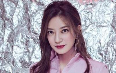Động thái mới của Triệu Vy gây xôn xao