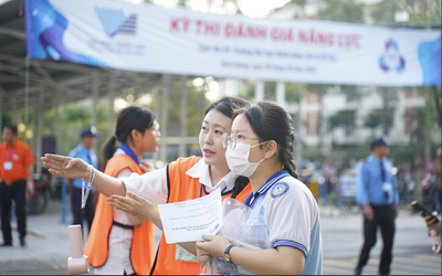 Bản tin 2/6: Gần 70.000 thí sinh thi lại để cải thiện điểm thi đánh giá năng lực