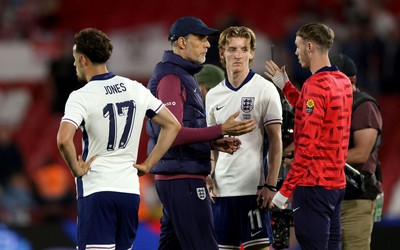 HLV Thomas Tuchel lên tiếng đầy ẩn ý sau khi bị CĐV Anh la ó