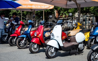 Mua VinFast Evo Lite Neo cho con đi học, phụ huynh chia sẻ: “Đẹp, tiết kiệm và đáng tin”