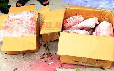 Phát hiện hơn 11 tấn thực phẩm đông lạnh không rõ xuất xứ, hết hạn sử dụng