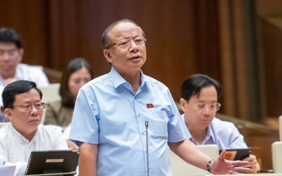 Trung tâm tài chính quốc tế là sân chơi cho nhà giàu, không để "thử rồi sai"