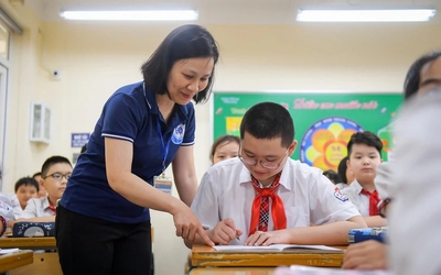 Lương nhà giáo được xếp cao nhất, không cấm dạy thêm học thêm
