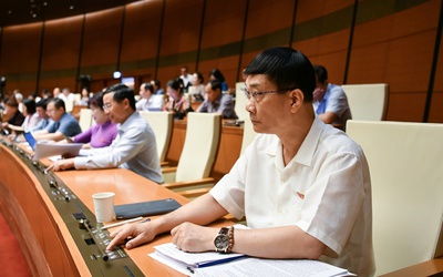 Thông qua cơ chế gỡ "điểm nghẽn" pháp luật, trao quyền Chính phủ xử lý linh hoạt