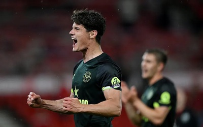 Arsenal bất ngờ hỏi mua đội trưởng của Brentford với giá rẻ