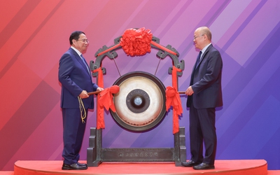 Thủ tướng Phạm Minh Chính thăm sàn chứng khoán lớn nhất châu Á