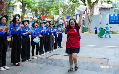Chặng cuối kỳ thi tốt nghiệp THPT 2025: Thí sinh kỳ vọng môn tự chọn "dễ thở" hơn