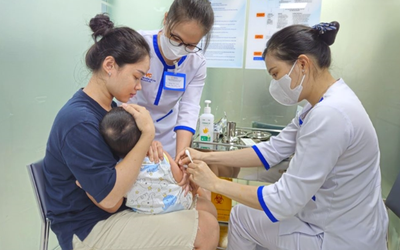 Tiêm miễn phí cho người đến vùng dịch, điểm mới trong chính sách tiêm chủng