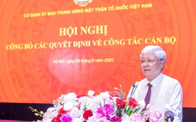 Công bố Quyết định thành lập 19 Ban, đơn vị Cơ quan UBTƯ MTTQ Việt Nam