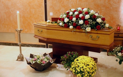 Cụ bà đã chết bất ngờ "sống lại" ngay trước khi chôn cất