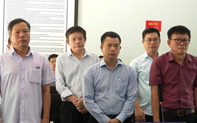 Nguyên giám đốc Trung tâm Đăng kiểm xe cơ giới ở Huế cùng thuộc cấp lĩnh án vì nhận hối lộ