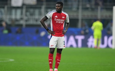 Người hâm mộ Arsenal chia rẽ vì Thomas Partey